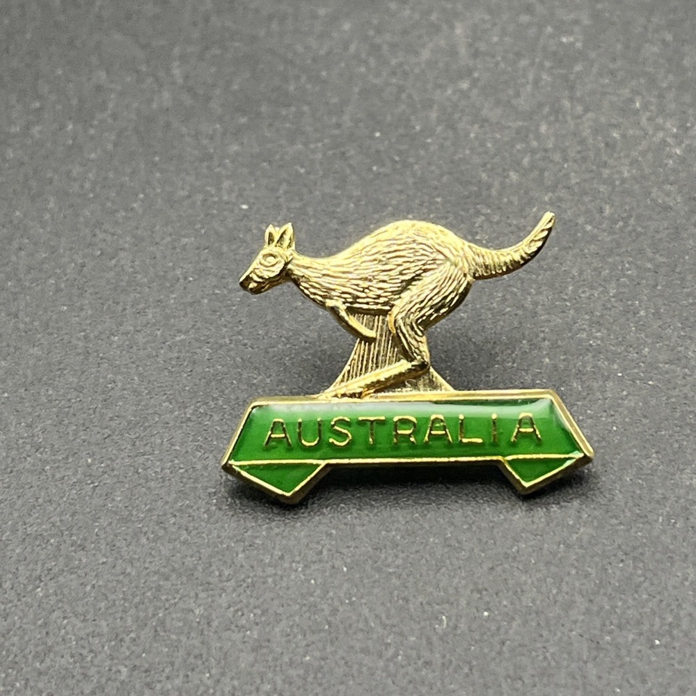 Australia Kangaroo Gold Tone Animal Souvenir Travel Lapel Hat Pin